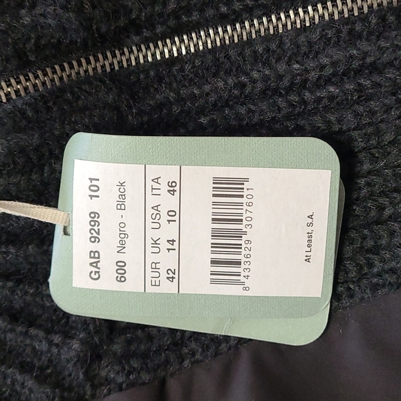 Hoss Intropia Winter Coat - Picture 8 of 11